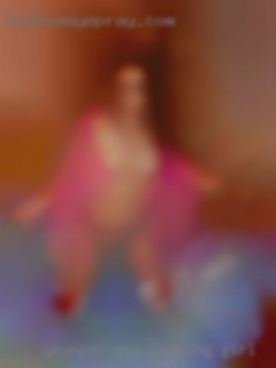 Younger guy looking girl to fuck for a good time.